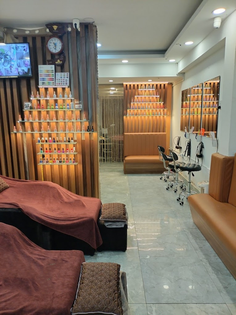 Cho thuê Mặt bằng MT Cống Quỳnh, P. PNL Q1.